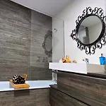 Elegant For 4 With Wifi, Parking And Private Pool Appartamento